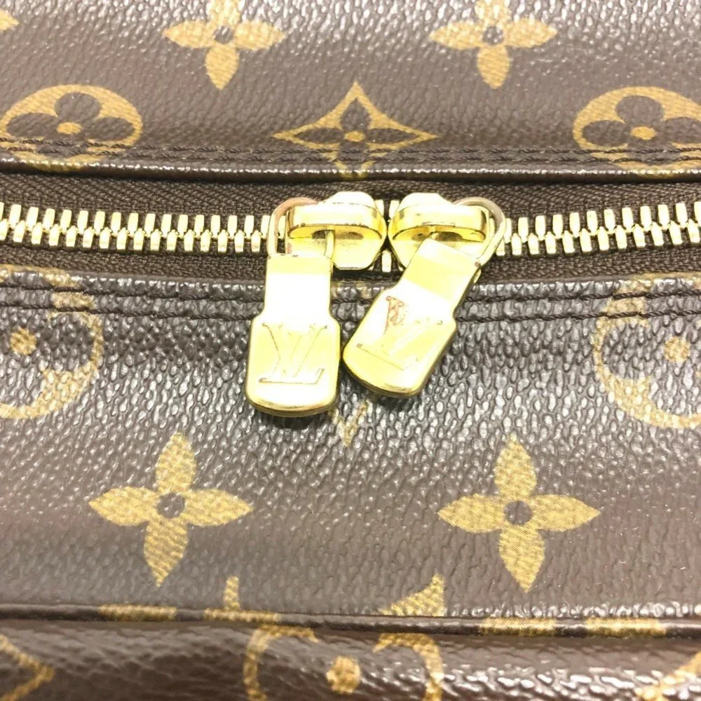 LOUIS VUITTON Authentic Brown Monogram Canvas Messenger Shoulder Bag